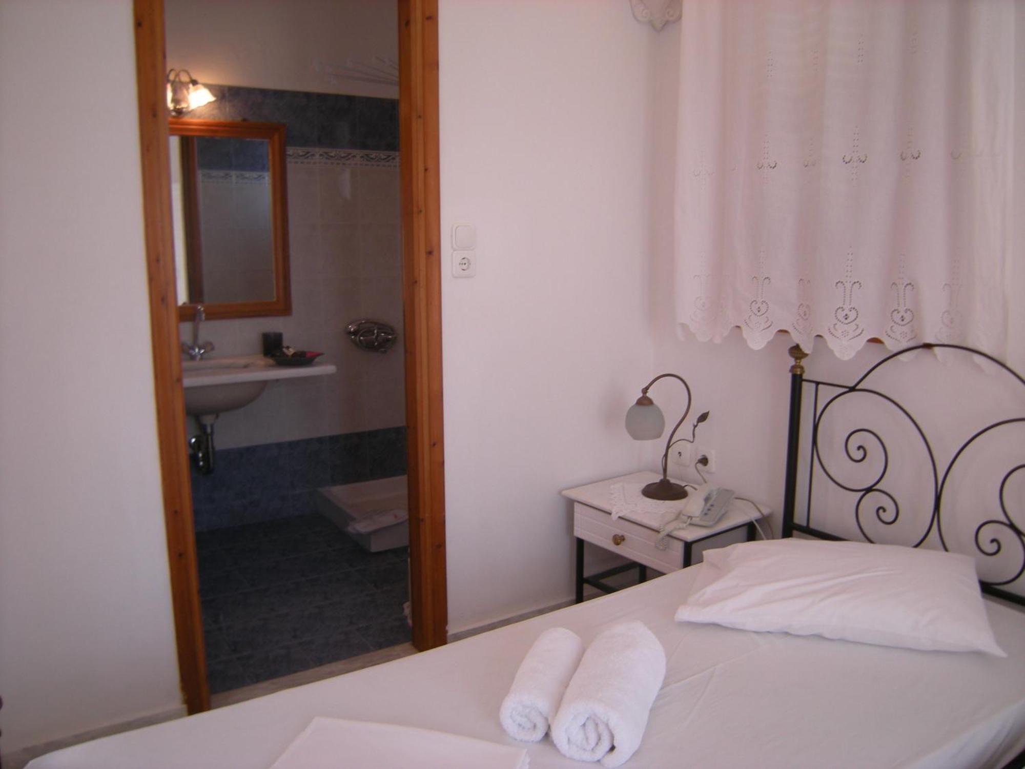 Roussos Beach Hotel Nausa Zewnętrze zdjęcie