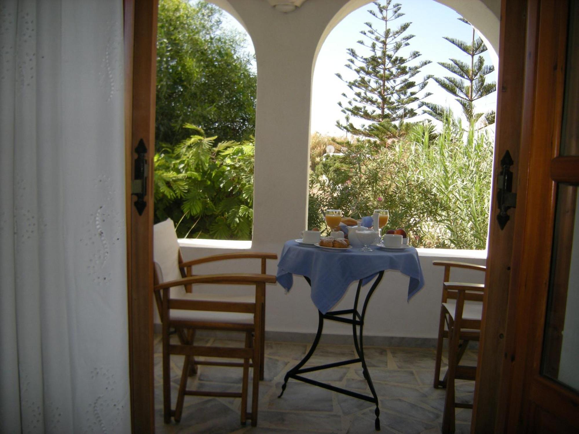 Roussos Beach Hotel Nausa Zewnętrze zdjęcie