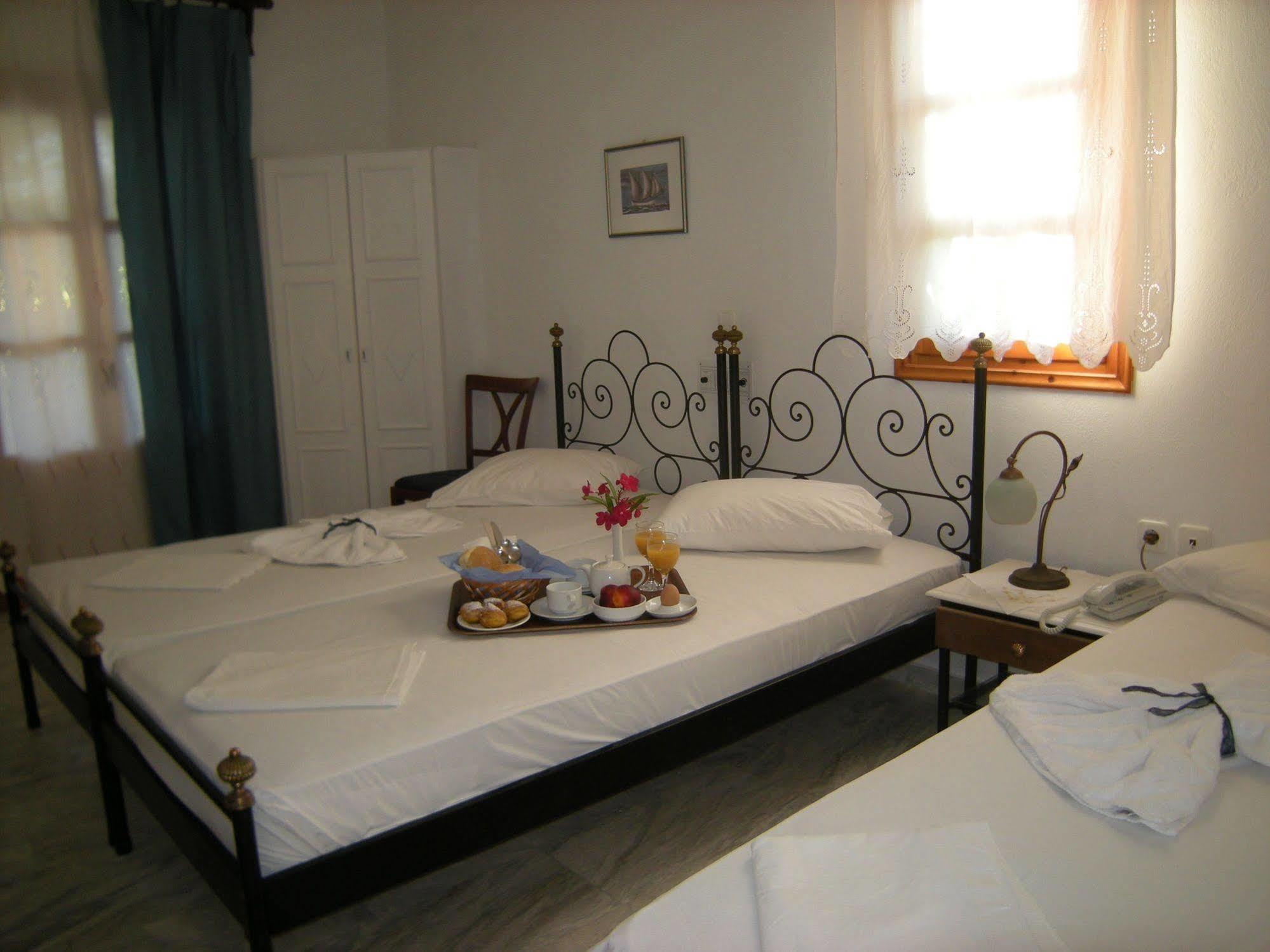 Roussos Beach Hotel Nausa Pokój zdjęcie
